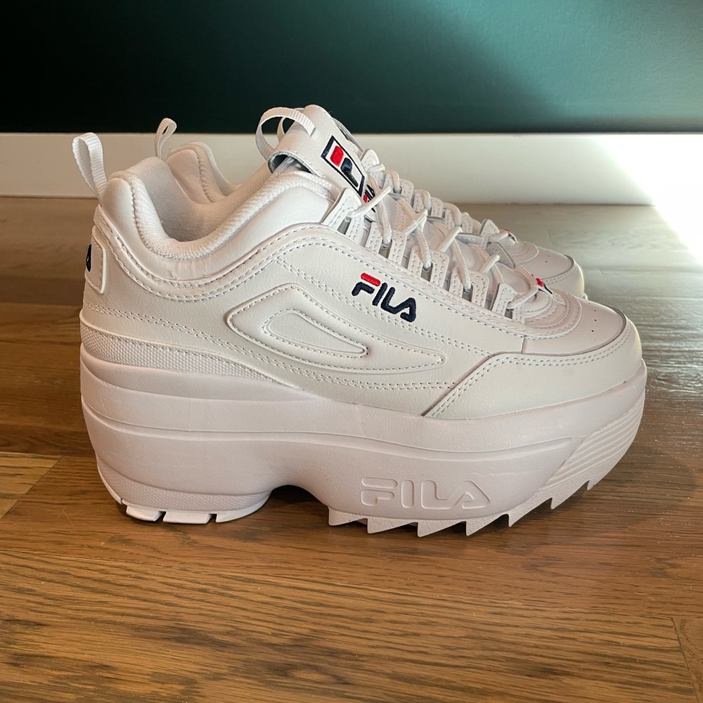 FILA Disruptor II Wedge Sneakers, Womens Sz 9, White